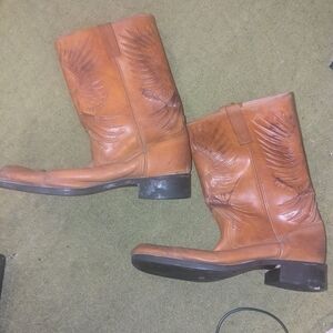 Men's Western Pull-On Leather Boots in Brown with Wing Stitching